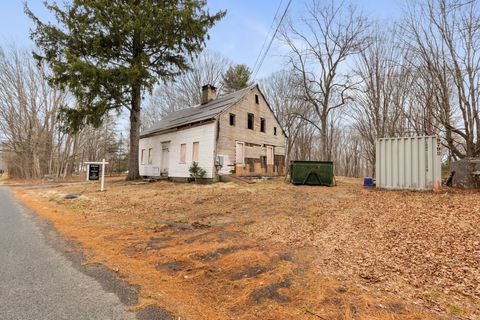 A home in Killingworth