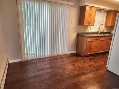 Tiny photo for 617 Center Street #D, Manchester, CT 06040 (MLS # 24147029)