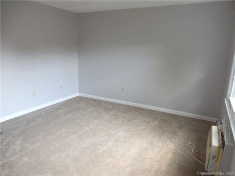 Tiny photo for 617 Center Street #D, Manchester, CT 06040 (MLS # 24147029)