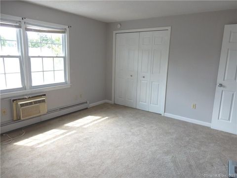 Tiny photo for 617 Center Street #D, Manchester, CT 06040 (MLS # 24147029)