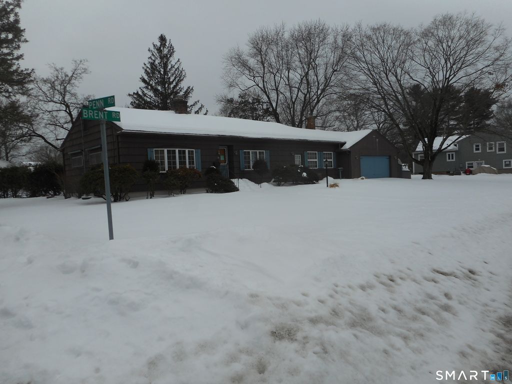 Photo of 94 BRENT Road, Manchester, CT 06042 (MLS # 24154649)