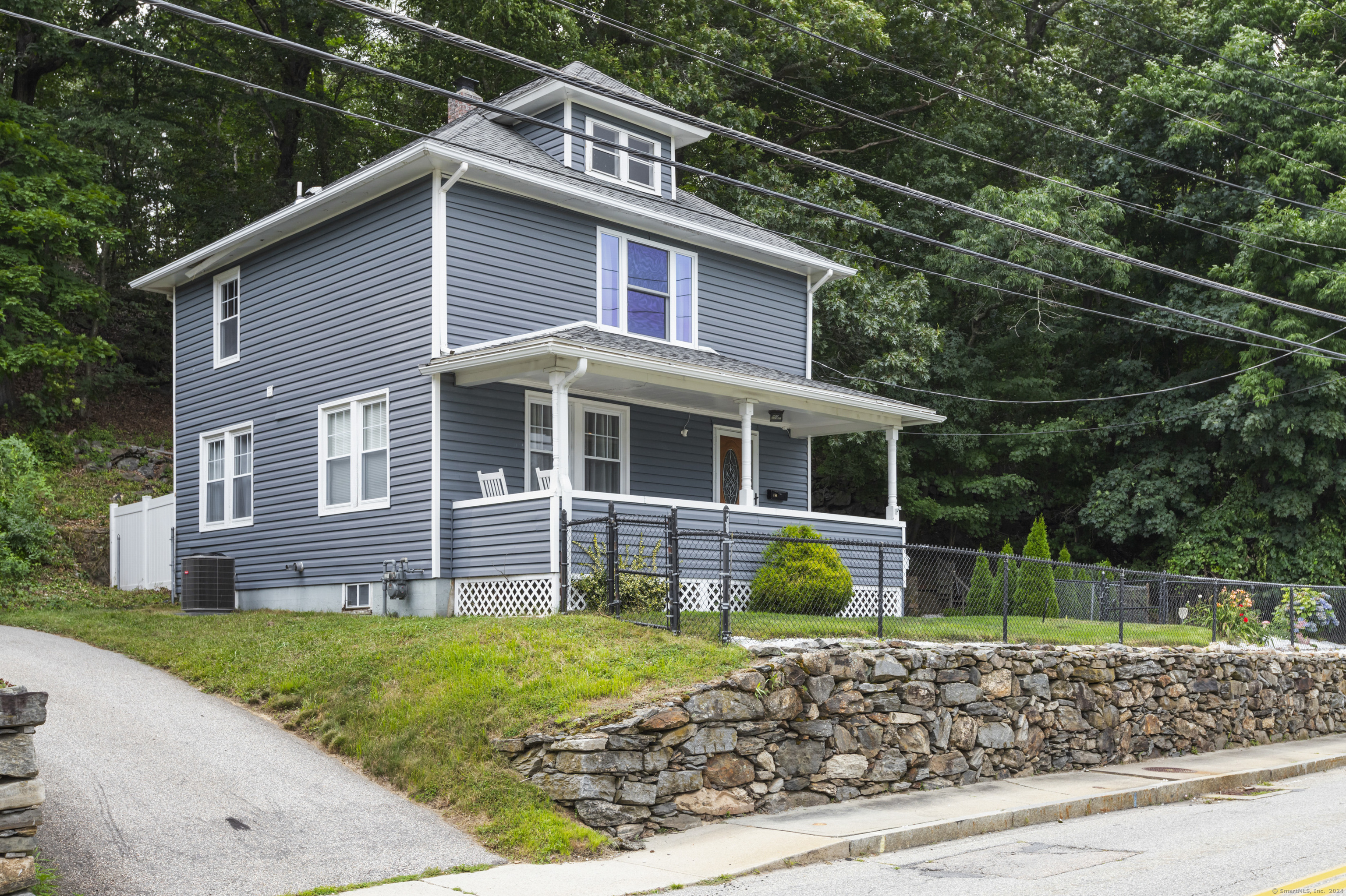 Property for Sale at 154 Asylum Street, Norwich, Connecticut - Bedrooms: 3 
Bathrooms: 2 
Rooms: 6  - $274,900