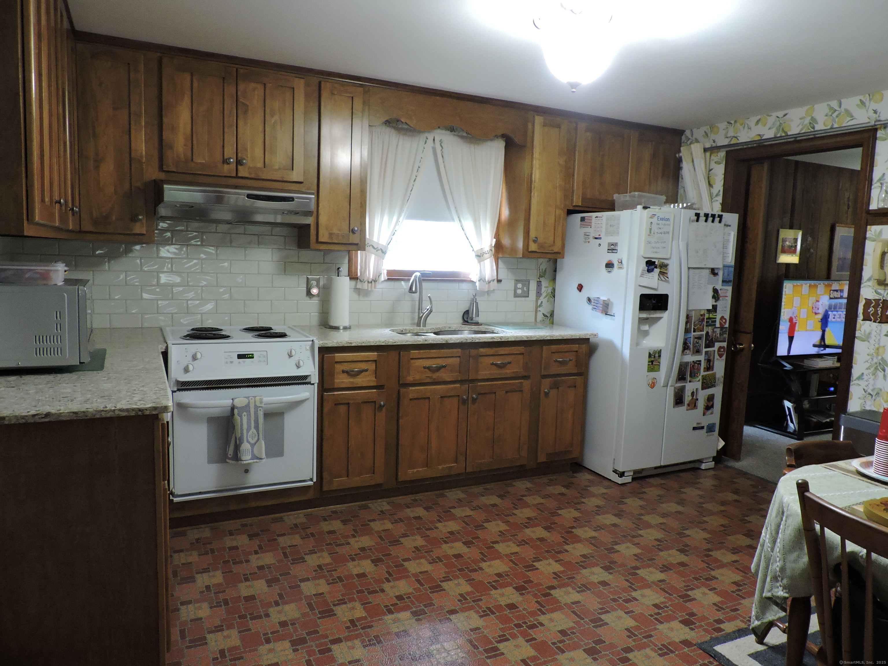 17 Broad Brook Road, East Windsor, Connecticut image 12