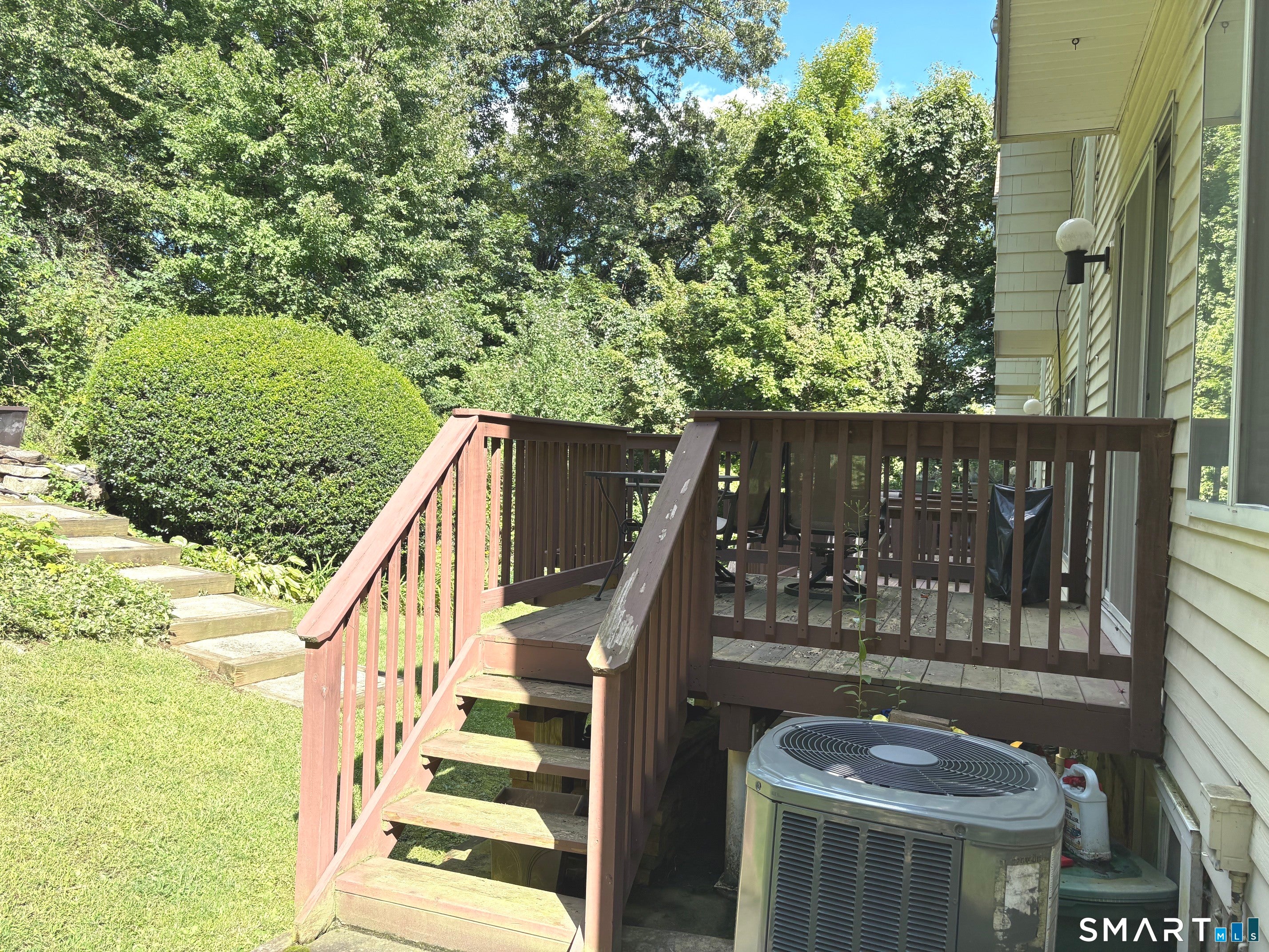 166 Old Brookfield Road 33-1