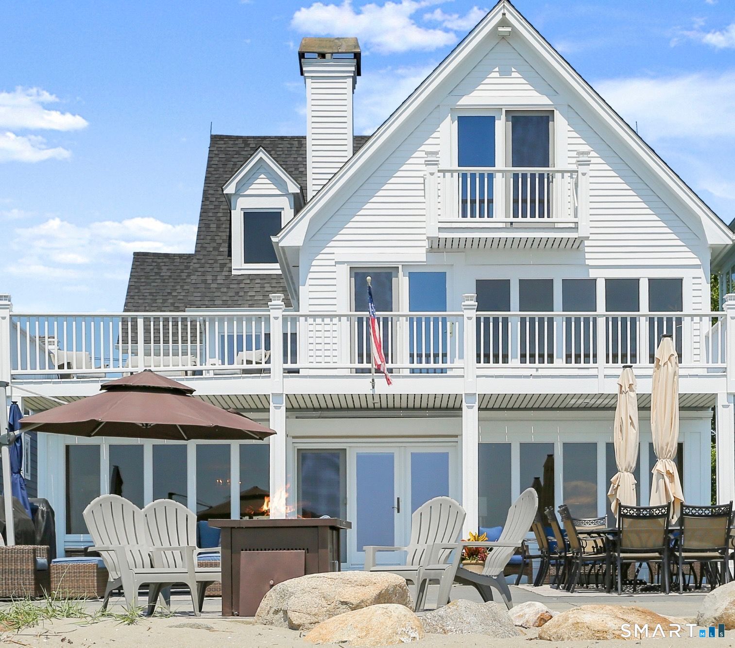 1149 Fairfield Beach Road
