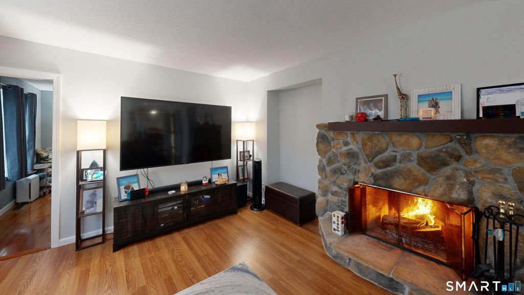 Photo of 265 Lancaster Way, Cheshire, CT 06410 (MLS # 24144936)