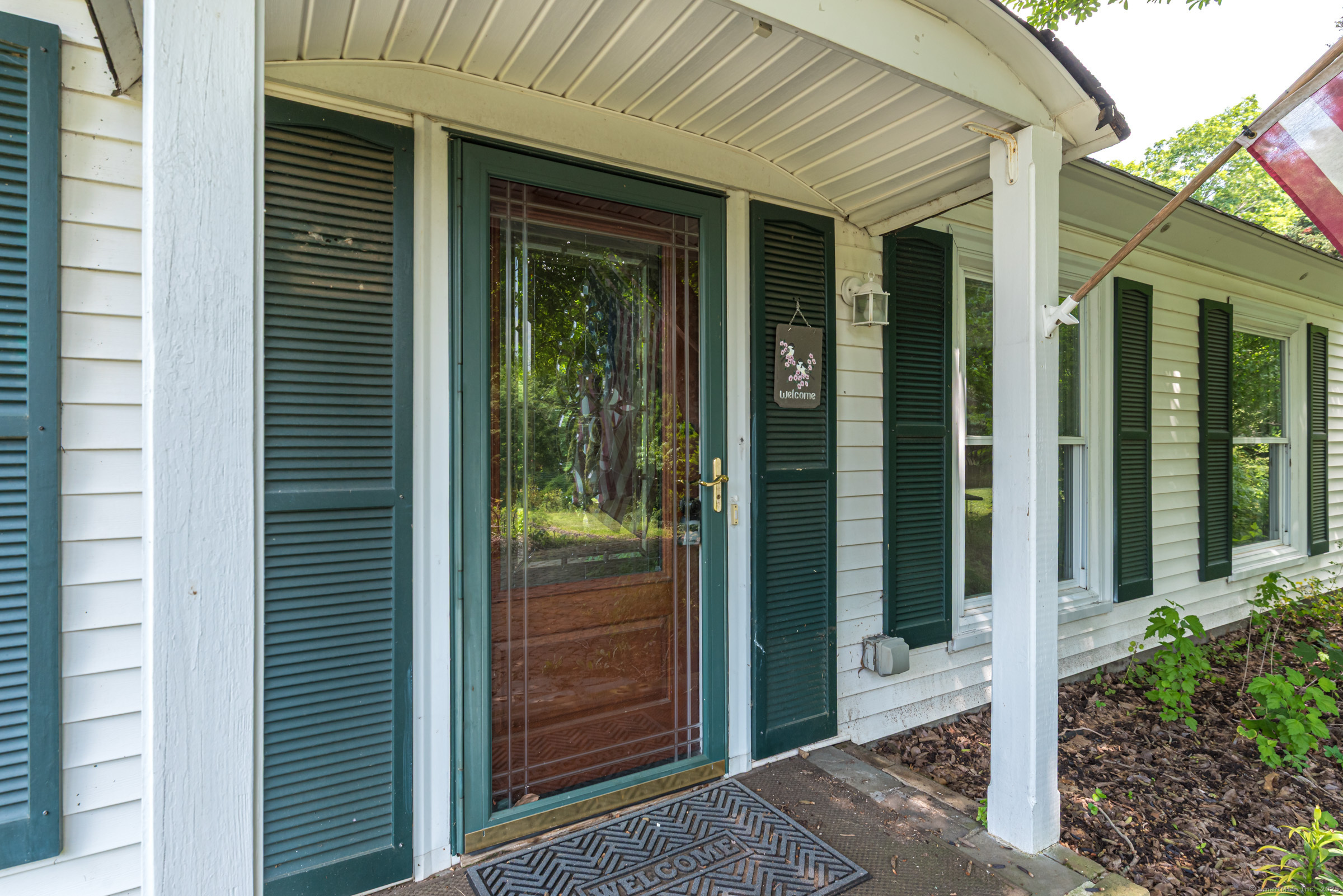 23 Mountain Road