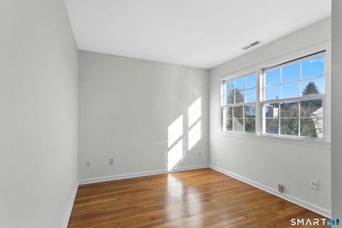 Tiny photo for 30 Osborne Place, Fairfield, CT 06890 (MLS # 24151438)