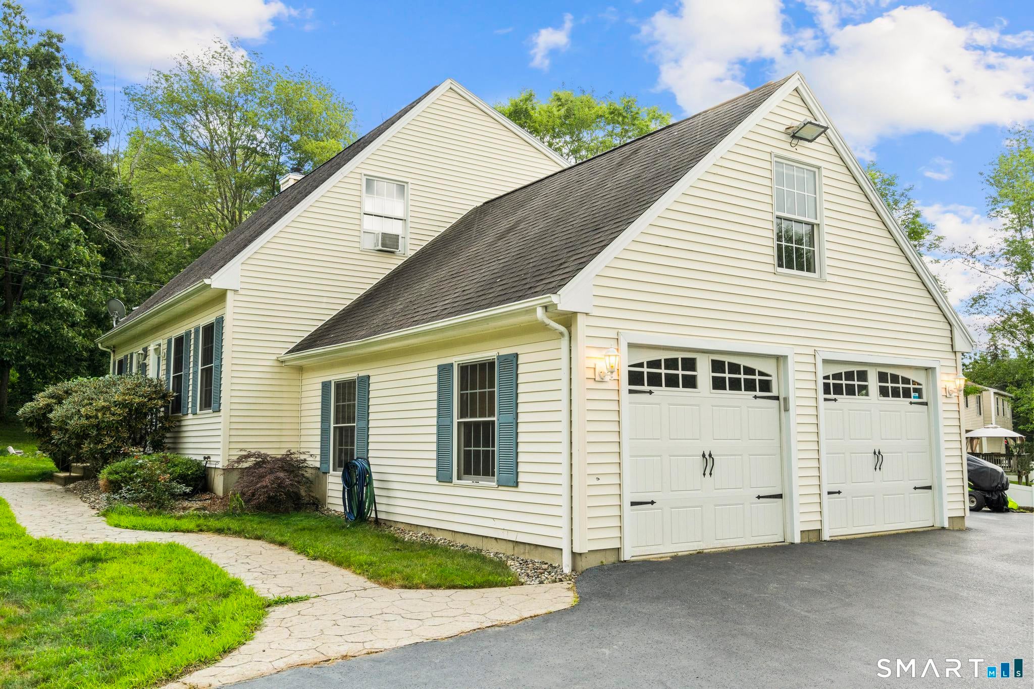 11 Huntington Drive
