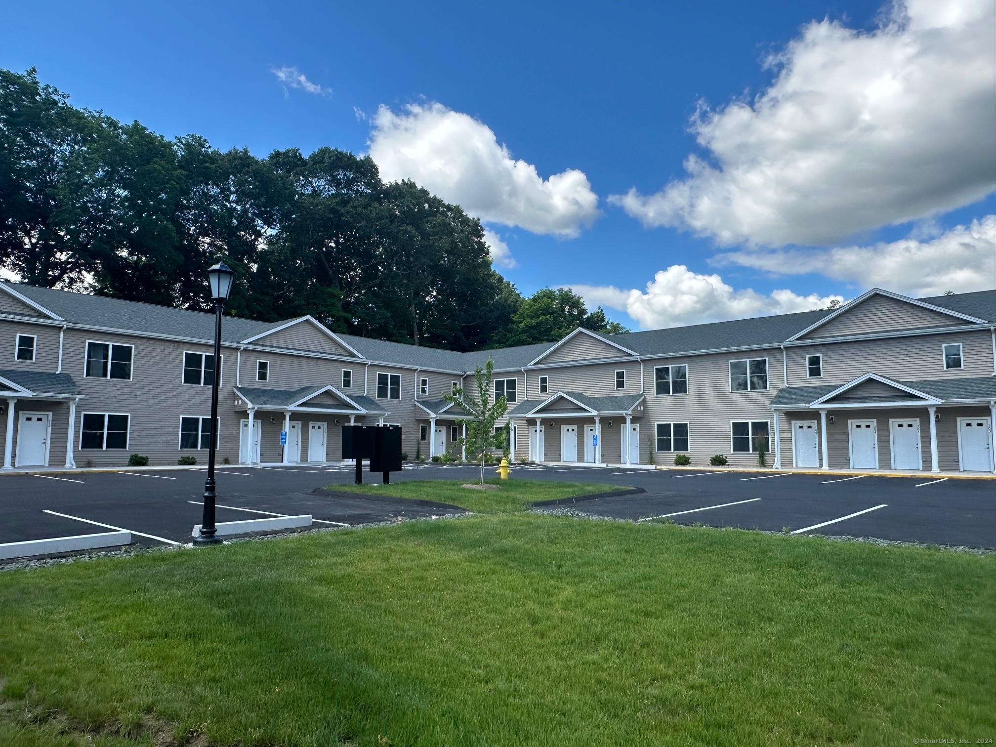 Rental Property at 136 Liberty Street 112, Southington, Connecticut - Bedrooms: 2 
Bathrooms: 1 
Rooms: 4  - $2,200 MO.