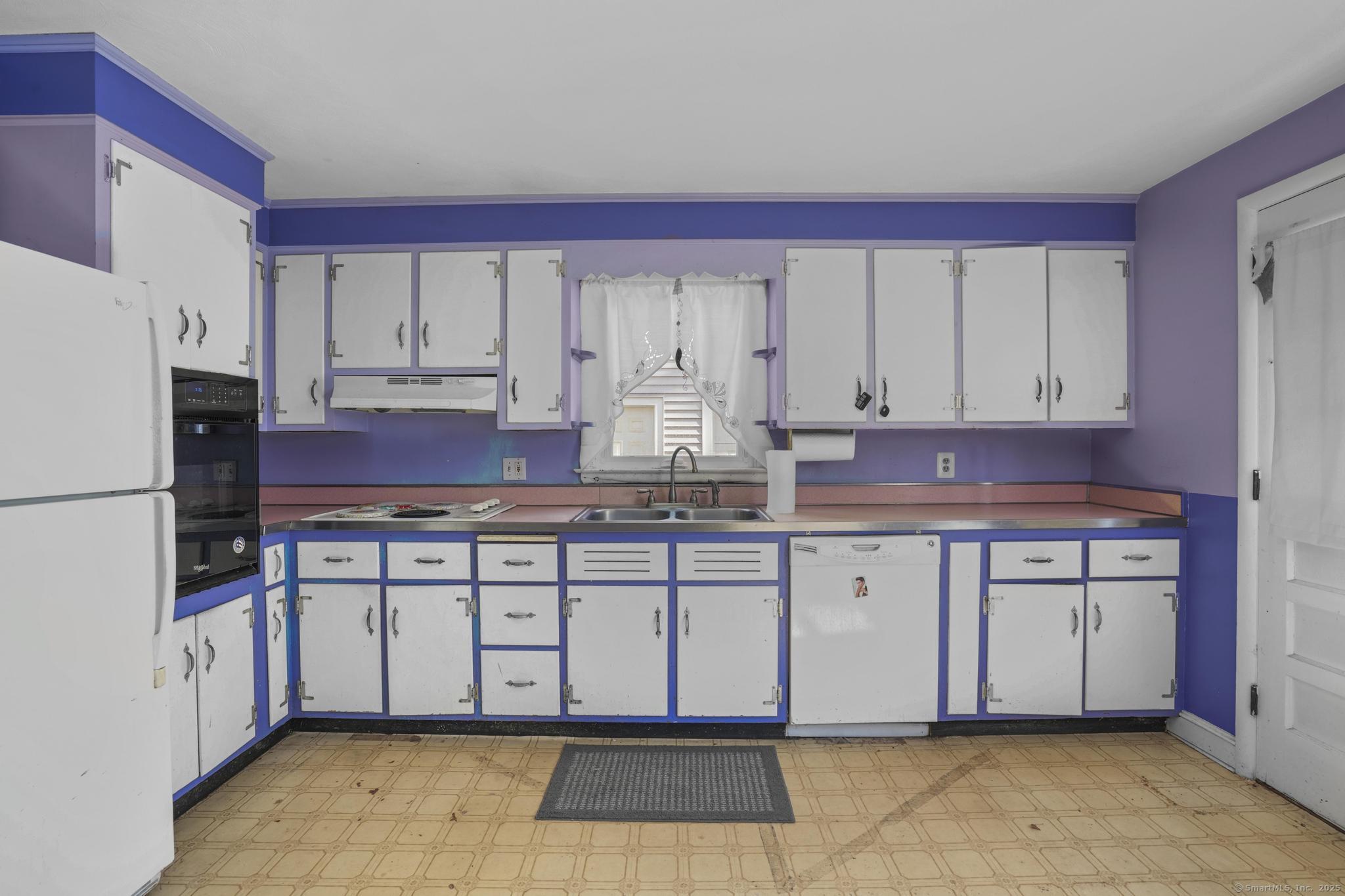 99 Essex Street, Manchester, Connecticut image 8