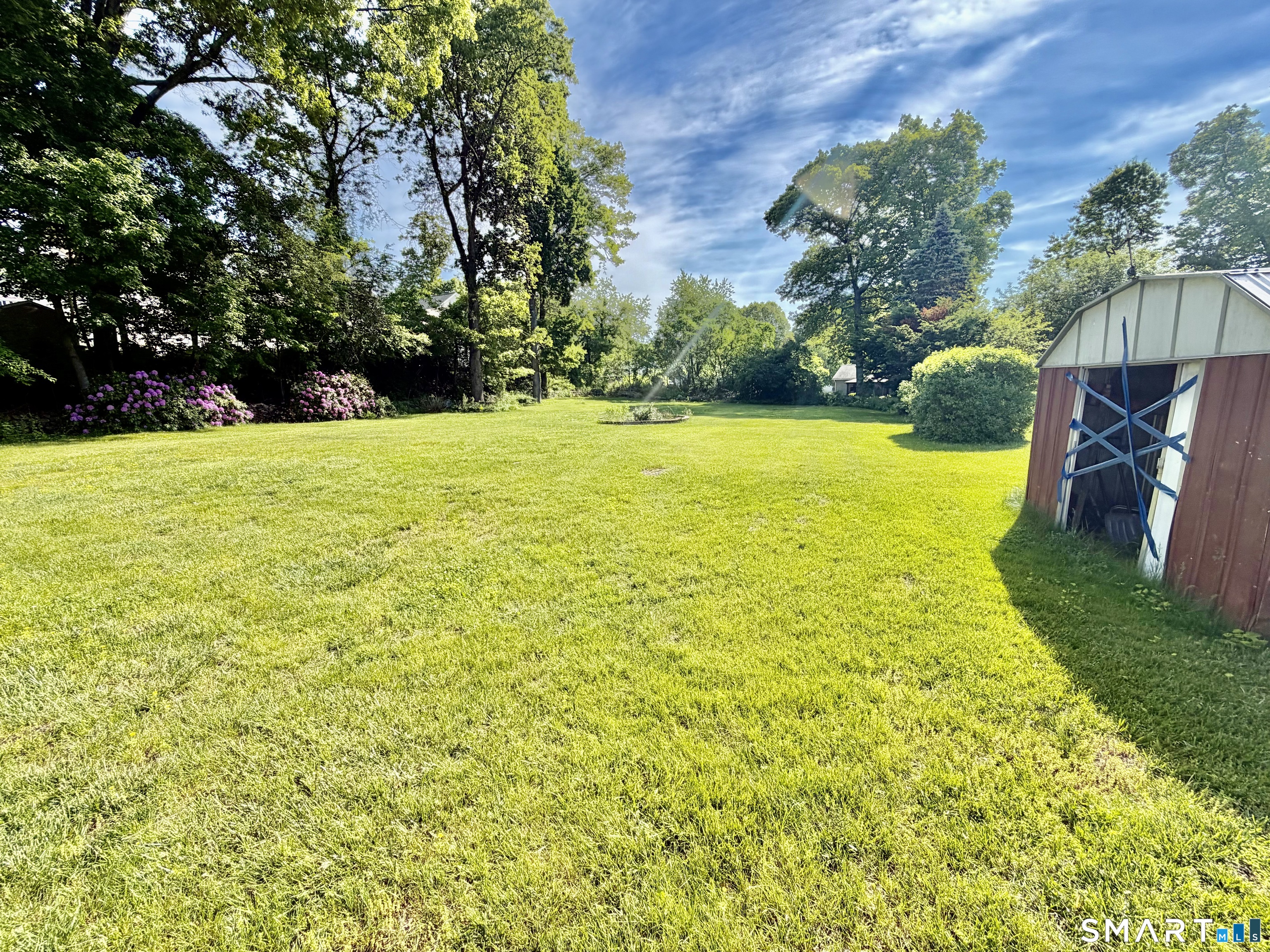 232 Lakeside Boulevard East
