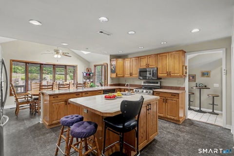 Tiny photo for 10 Paulina Place, Trumbull, CT 06611 (MLS # 24190485)