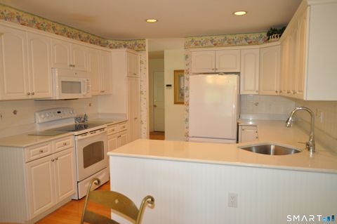 Tiny photo for 9 Centerbrook Court #9, Avon, CT 06001 (MLS # 24173994)