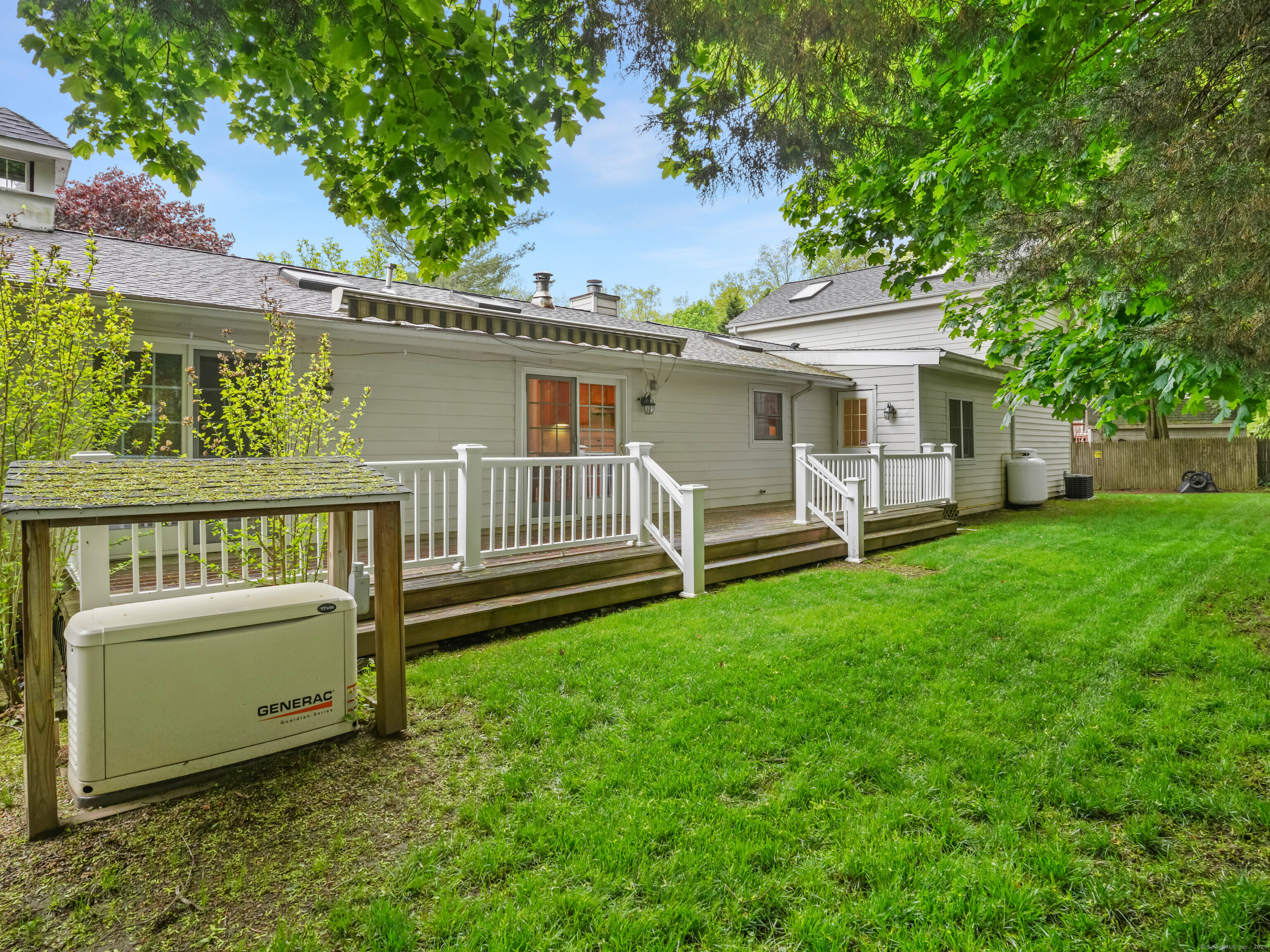 8 Argentine Way, Norwalk, Connecticut image 32