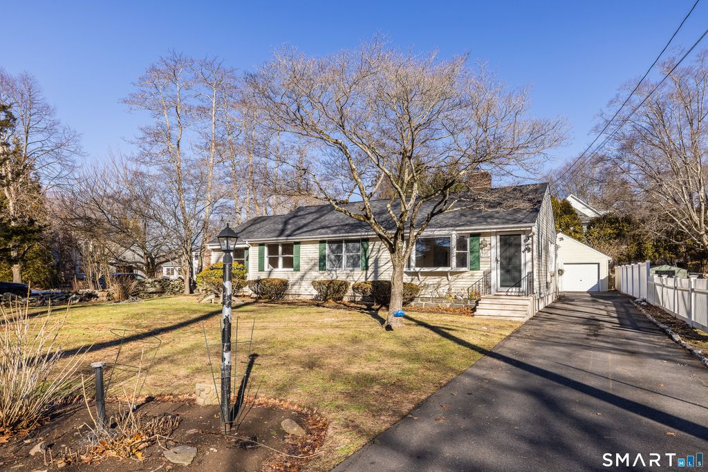 Photo of 1120 Mill Hill Terrace, Fairfield, CT 06890 (MLS # 24157226)