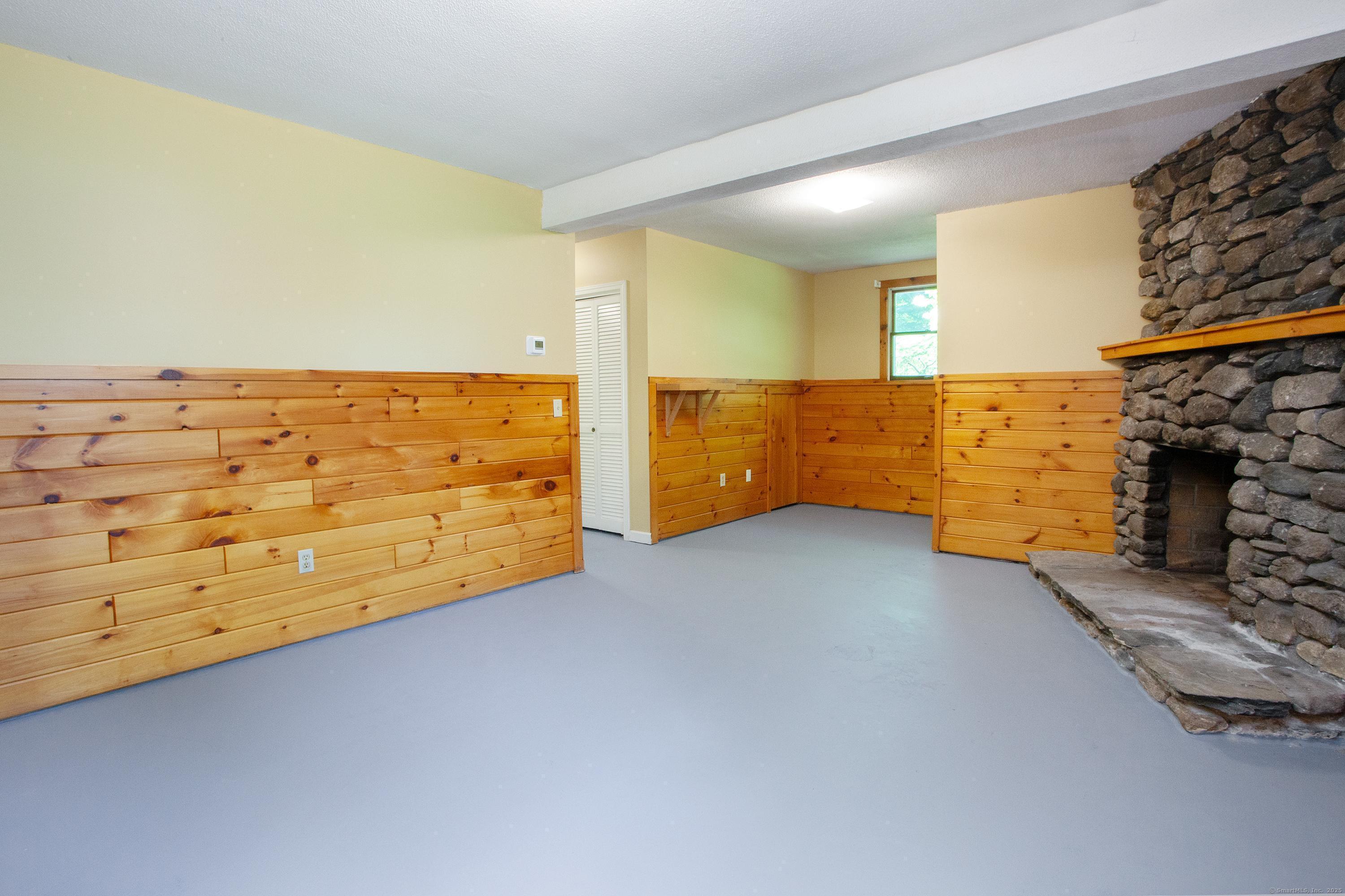 Granby, Connecticut 06035, United States, 3 Bedrooms Bedrooms, ,1 BathroomBathrooms,Residential,Pending,175388