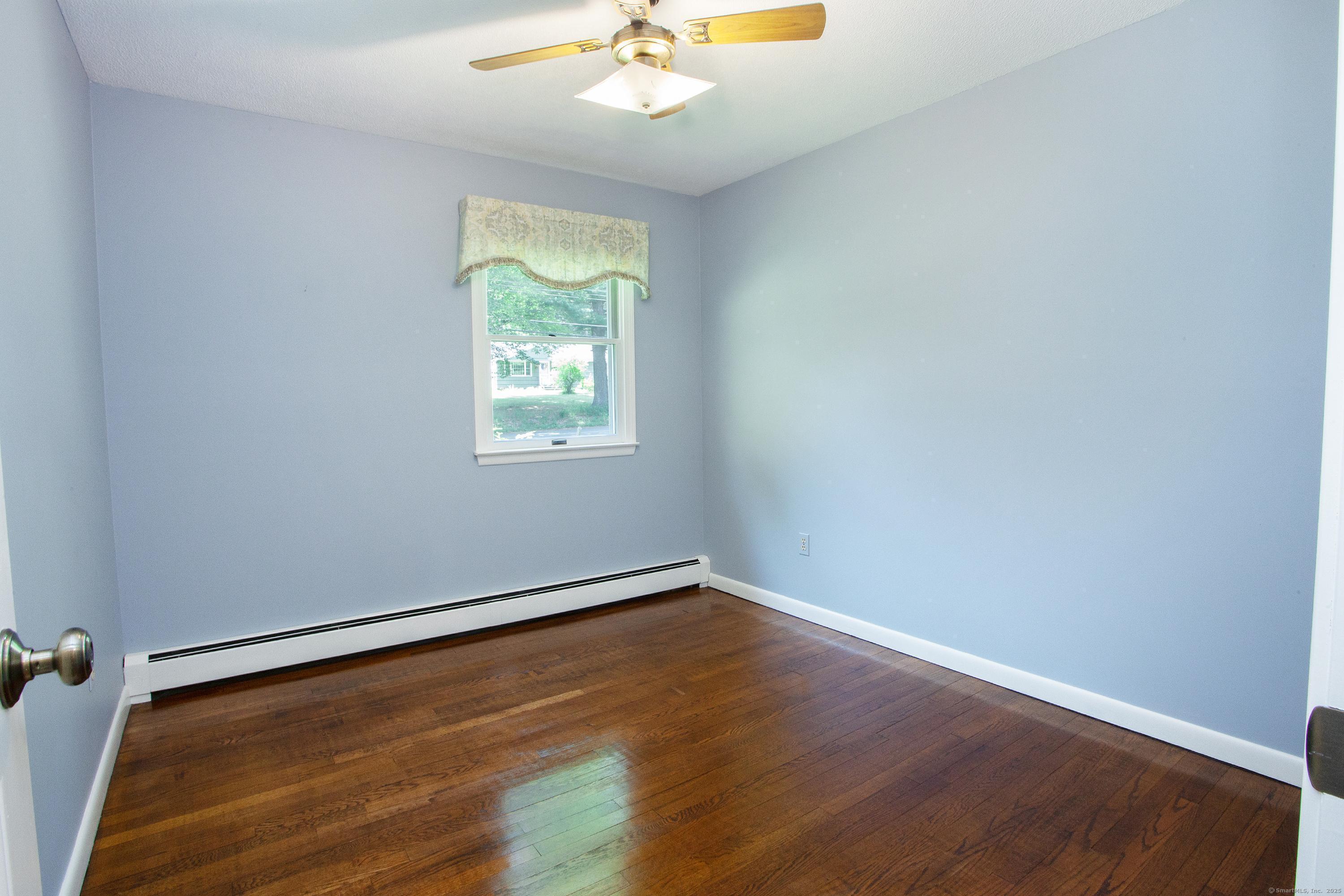 Granby, Connecticut 06035, United States, 3 Bedrooms Bedrooms, ,1 BathroomBathrooms,Residential,Pending,175388