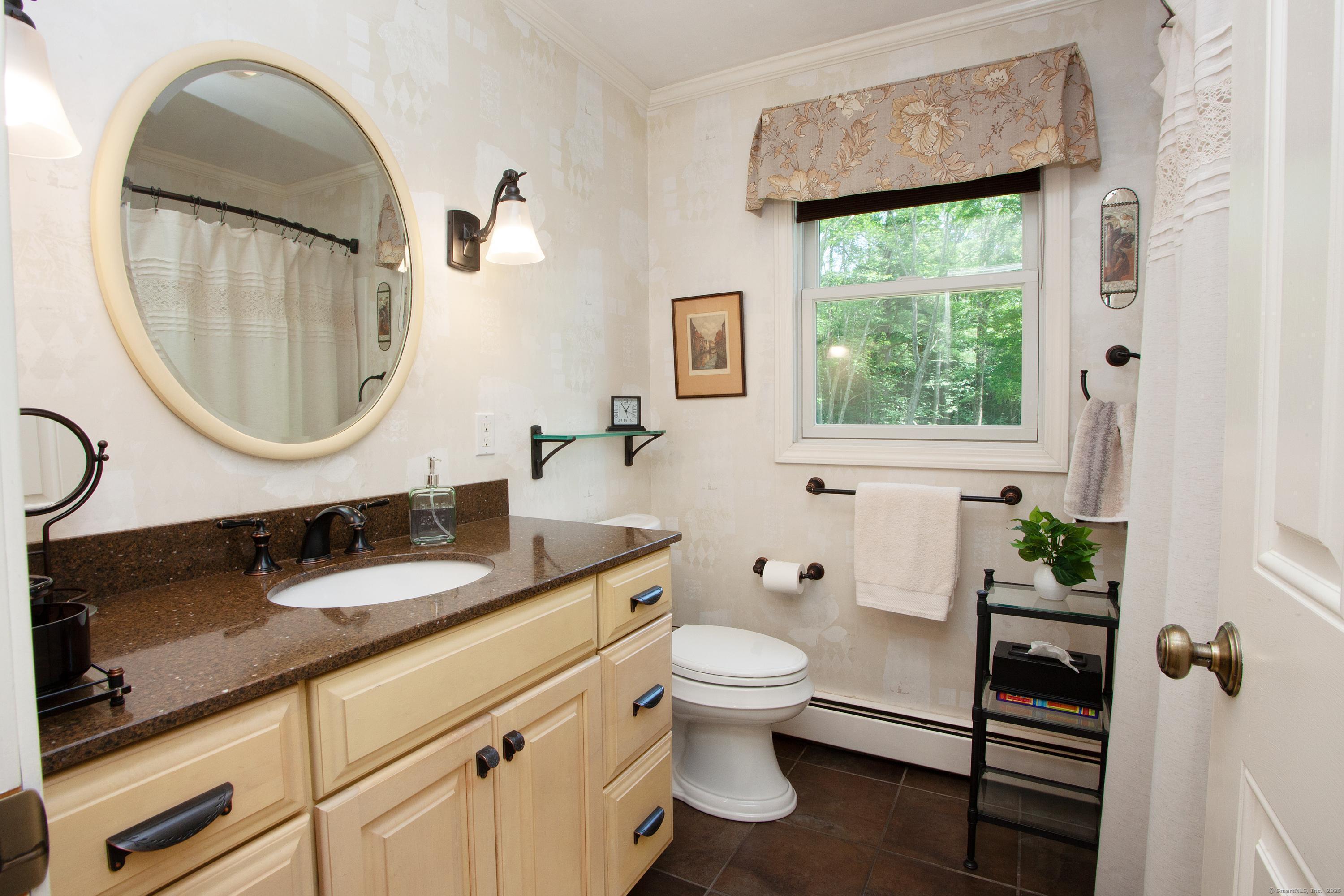 Granby, Connecticut 06035, United States, 3 Bedrooms Bedrooms, ,1 BathroomBathrooms,Residential,Pending,175388