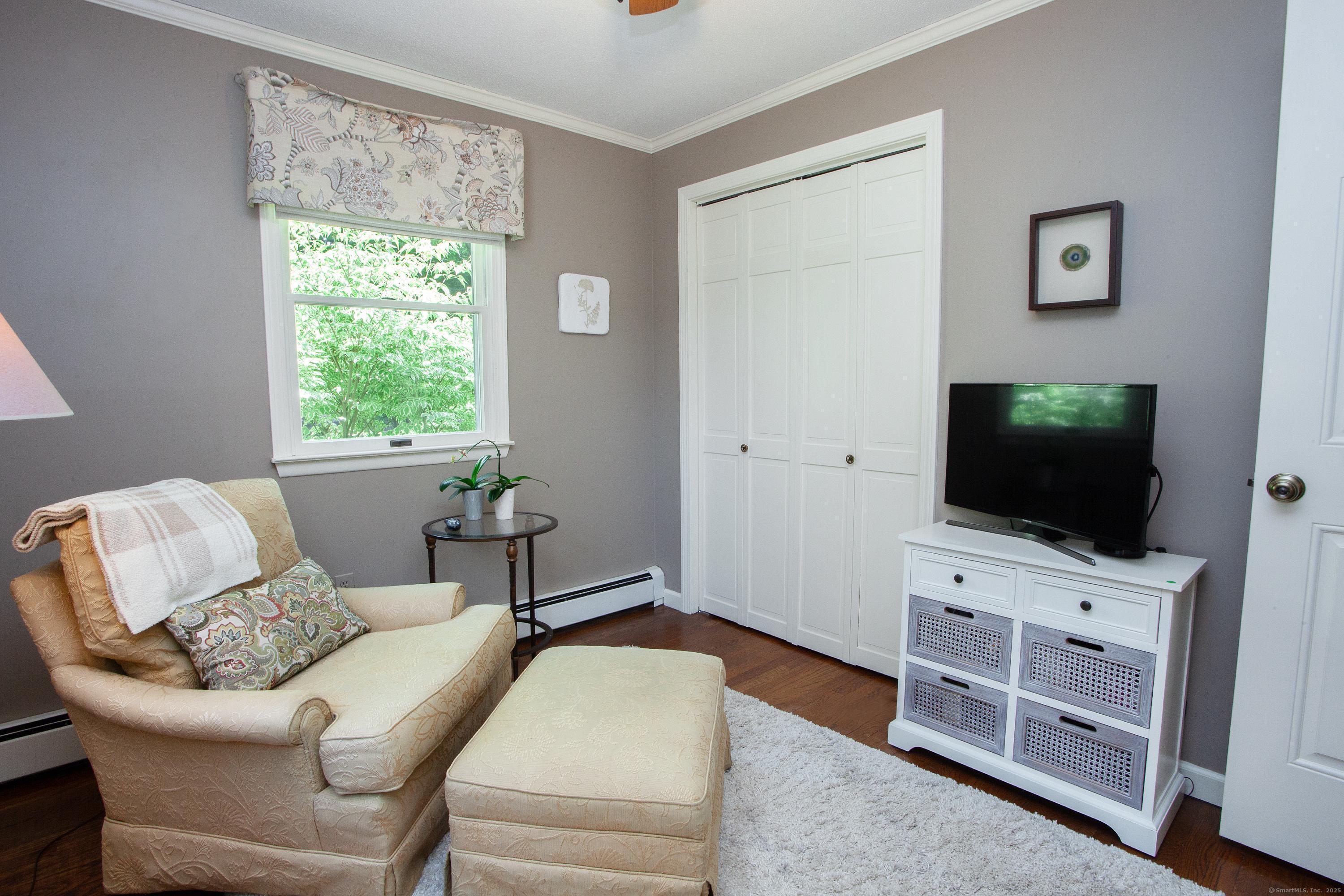 Granby, Connecticut 06035, United States, 3 Bedrooms Bedrooms, ,1 BathroomBathrooms,Residential,Pending,175388