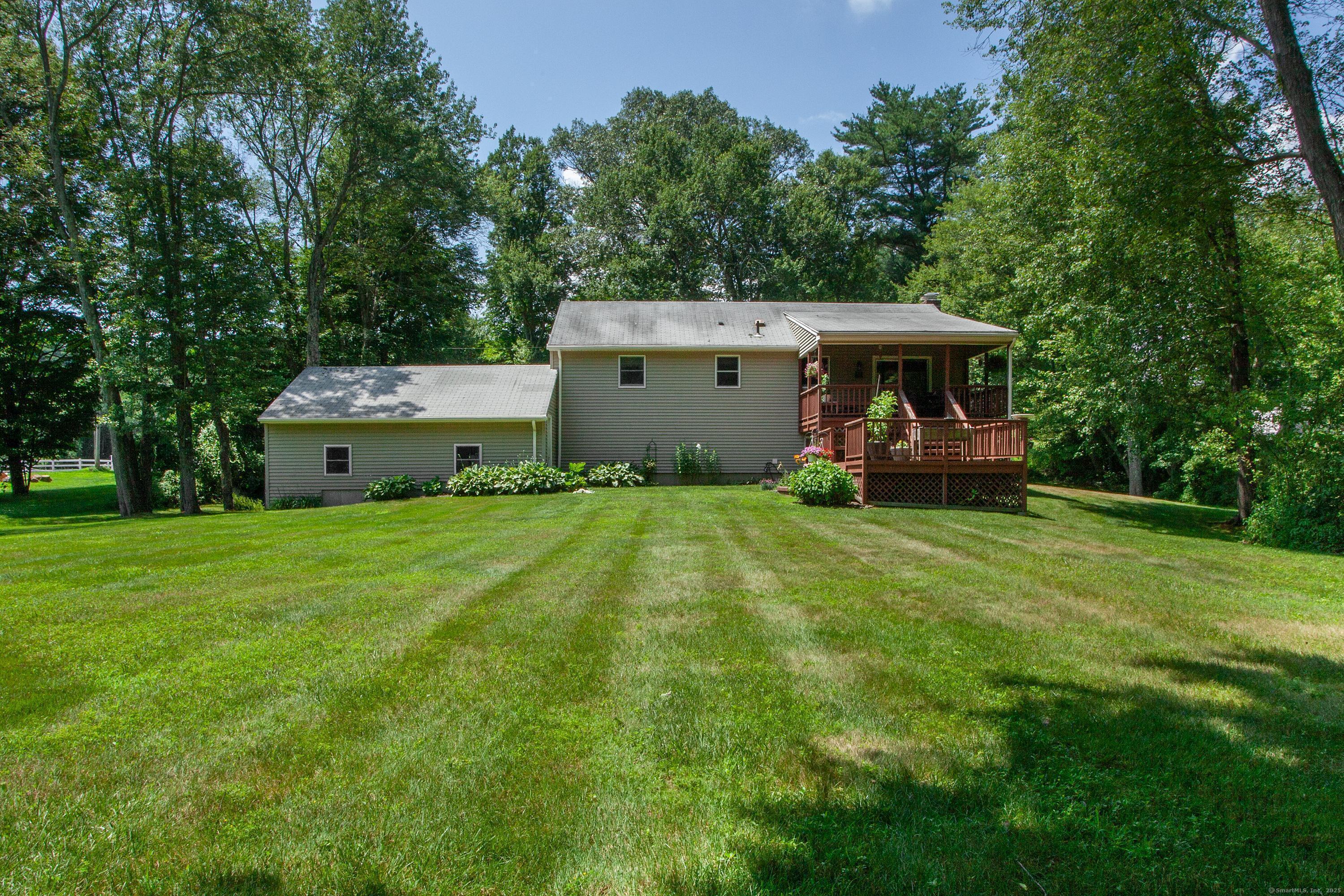 Granby, Connecticut 06035, United States, 3 Bedrooms Bedrooms, ,1 BathroomBathrooms,Residential,Pending,175388