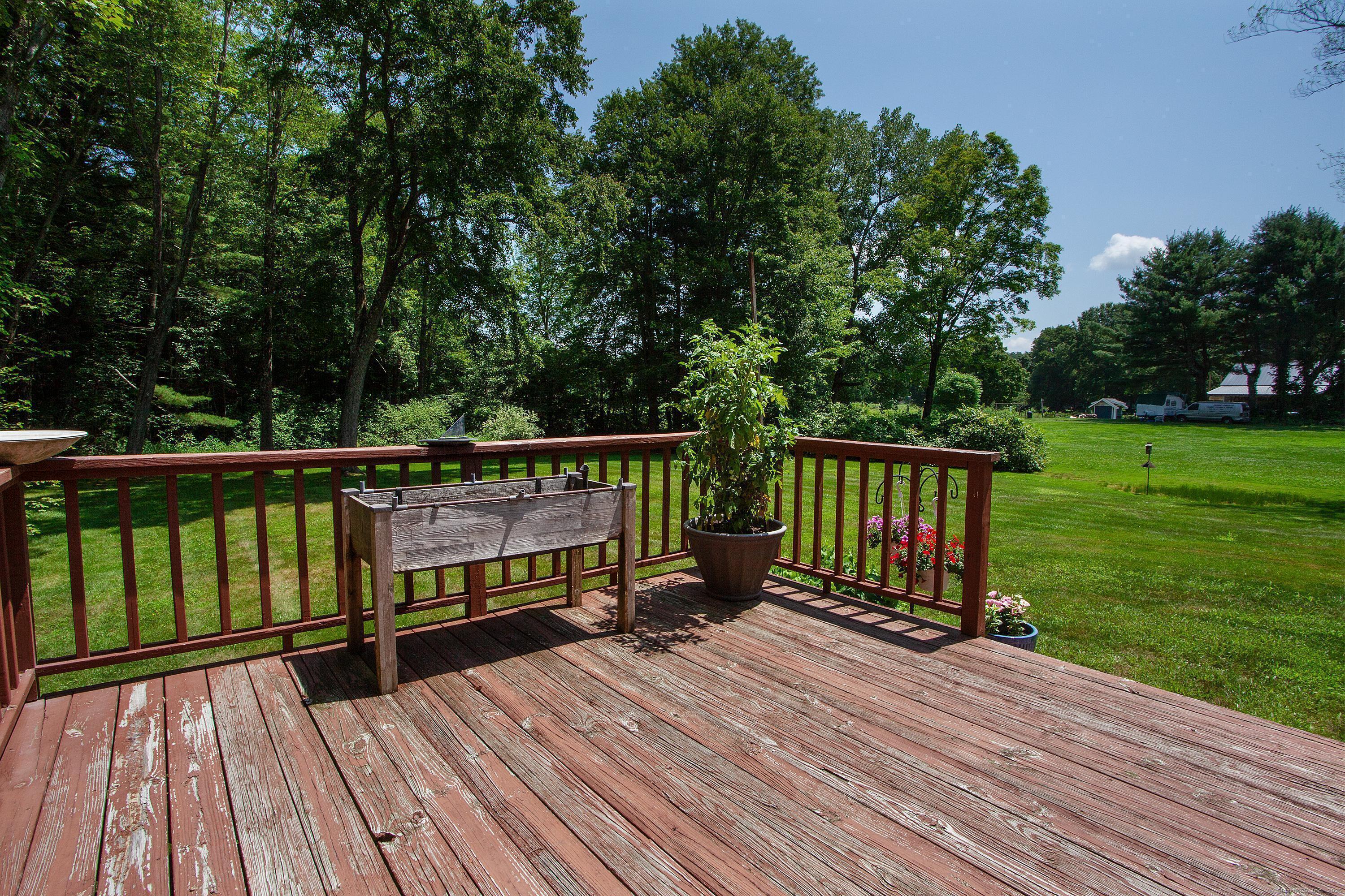 Granby, Connecticut 06035, United States, 3 Bedrooms Bedrooms, ,1 BathroomBathrooms,Residential,Pending,175388