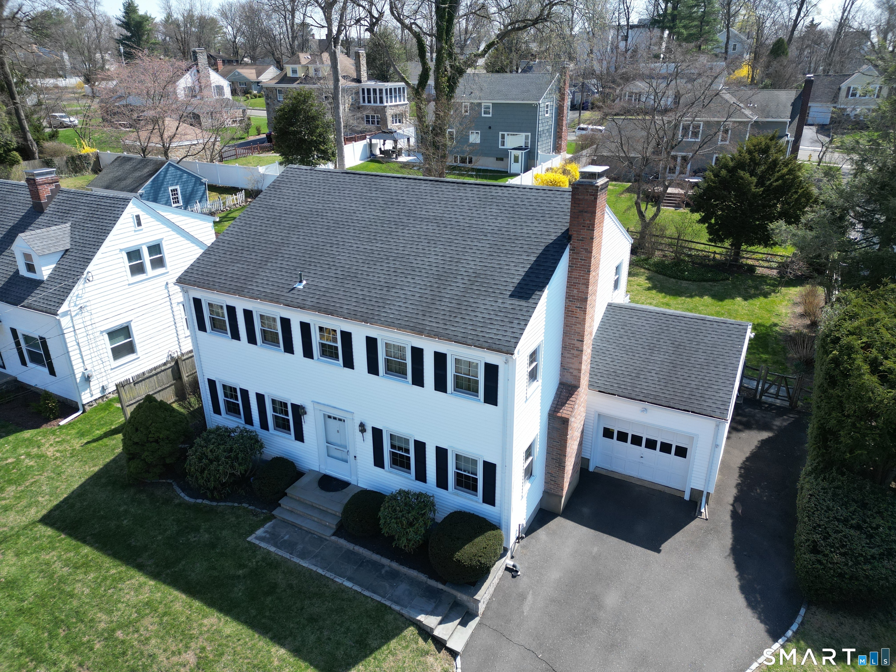8 Merrill Road