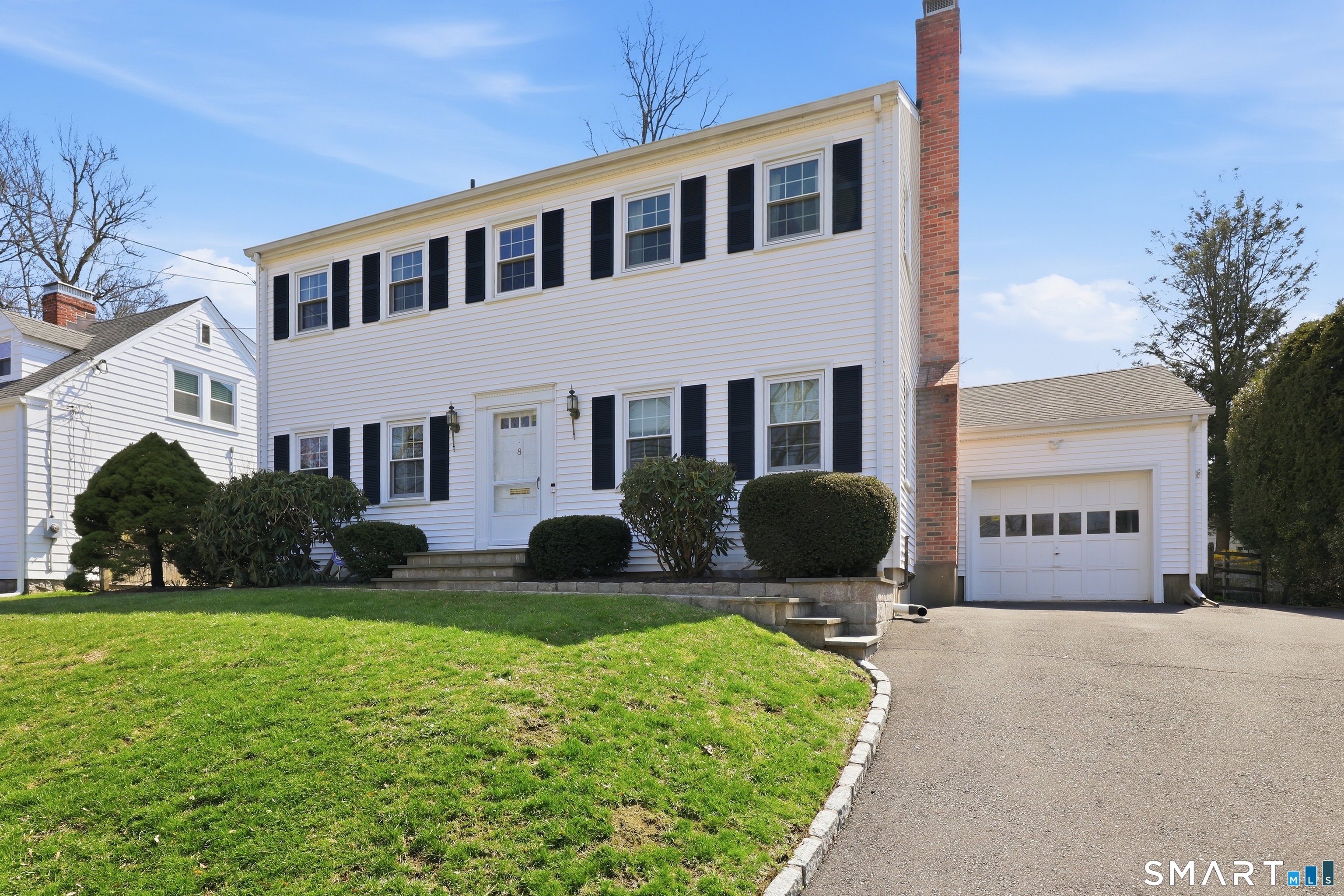 8 Merrill Road