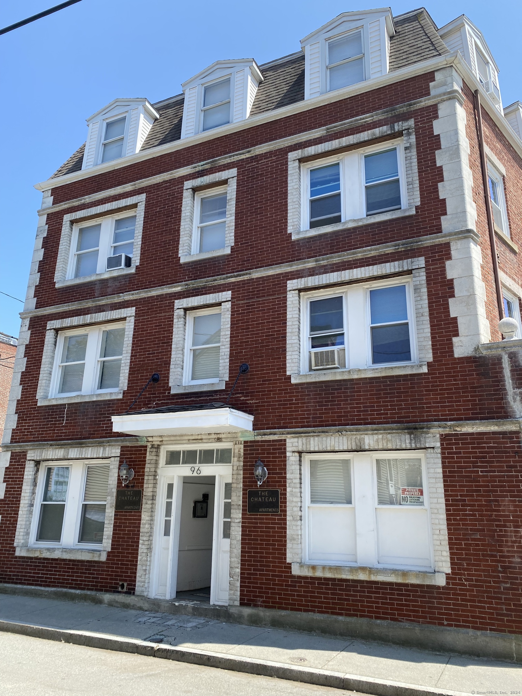 Rental Property at Green Street 2C, New London, Connecticut - Bedrooms: 1 
Bathrooms: 1 
Rooms: 3  - $900 MO.