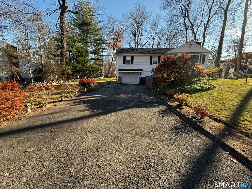 Photo of 10 Purdy Road, Norwalk, CT 06850 (MLS # 24144261)