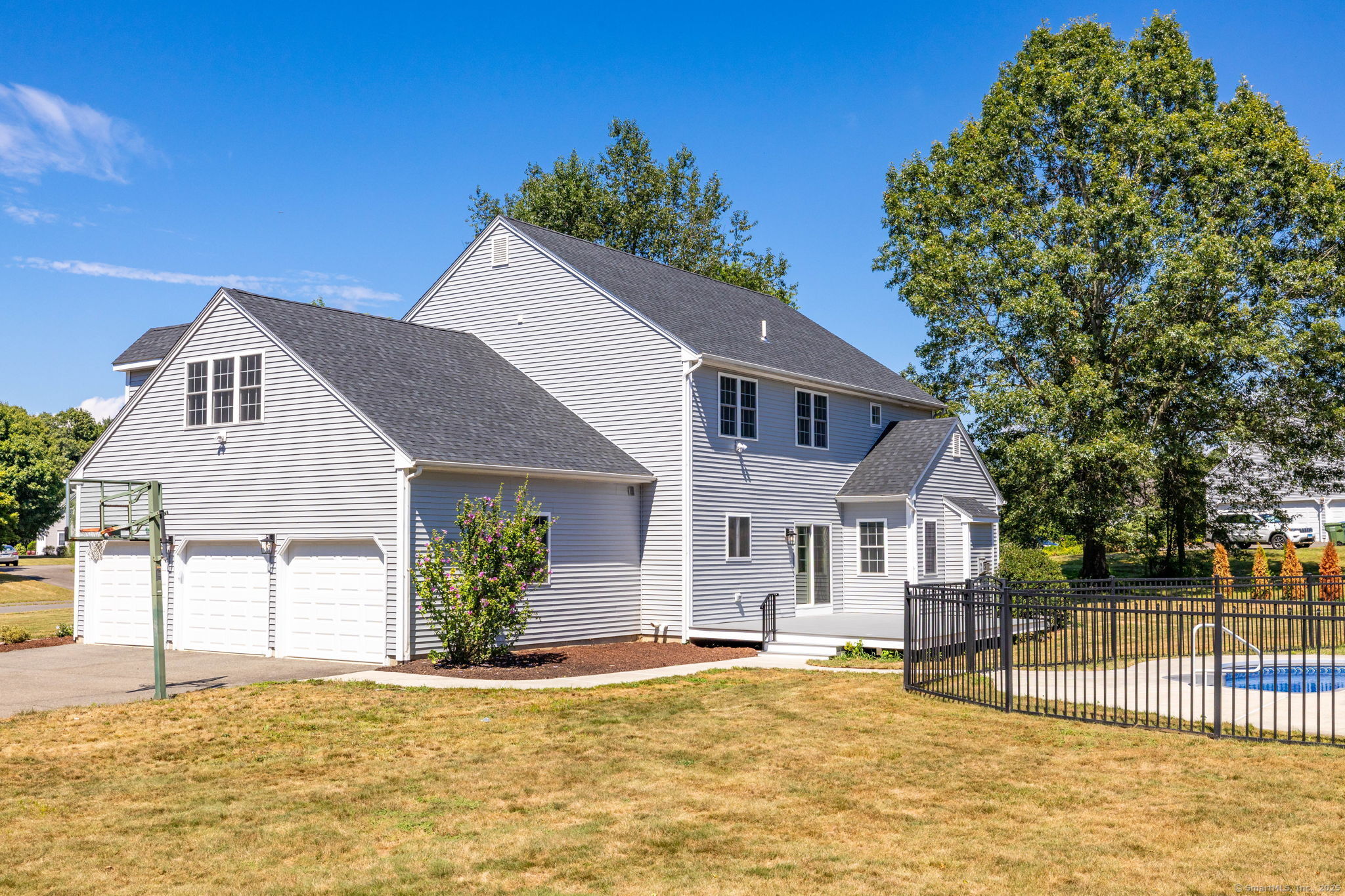 80 Glastonbury Hunt Lane