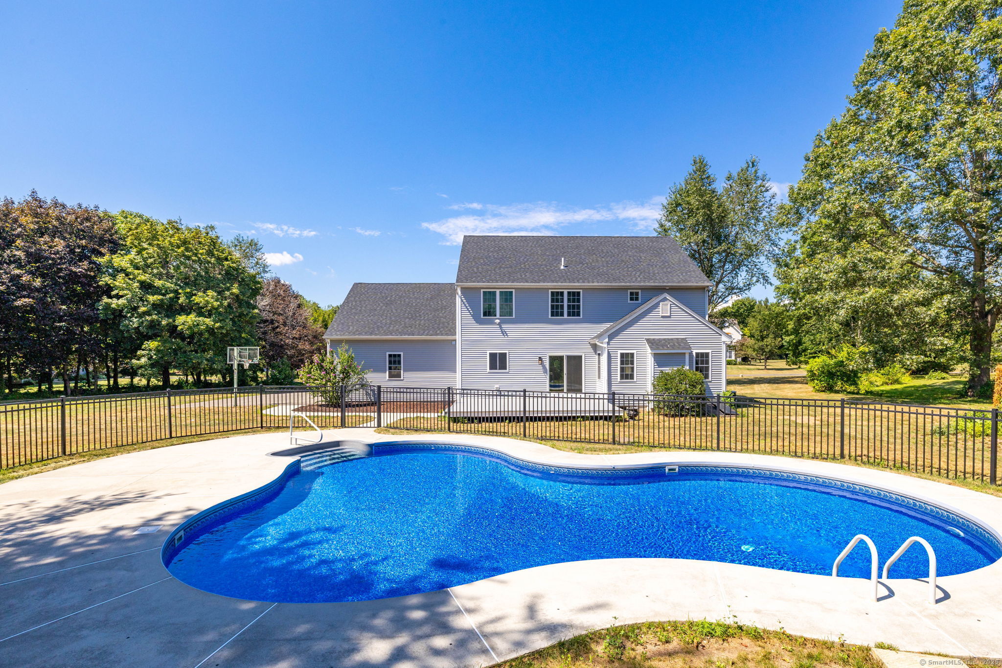 80 Glastonbury Hunt Lane