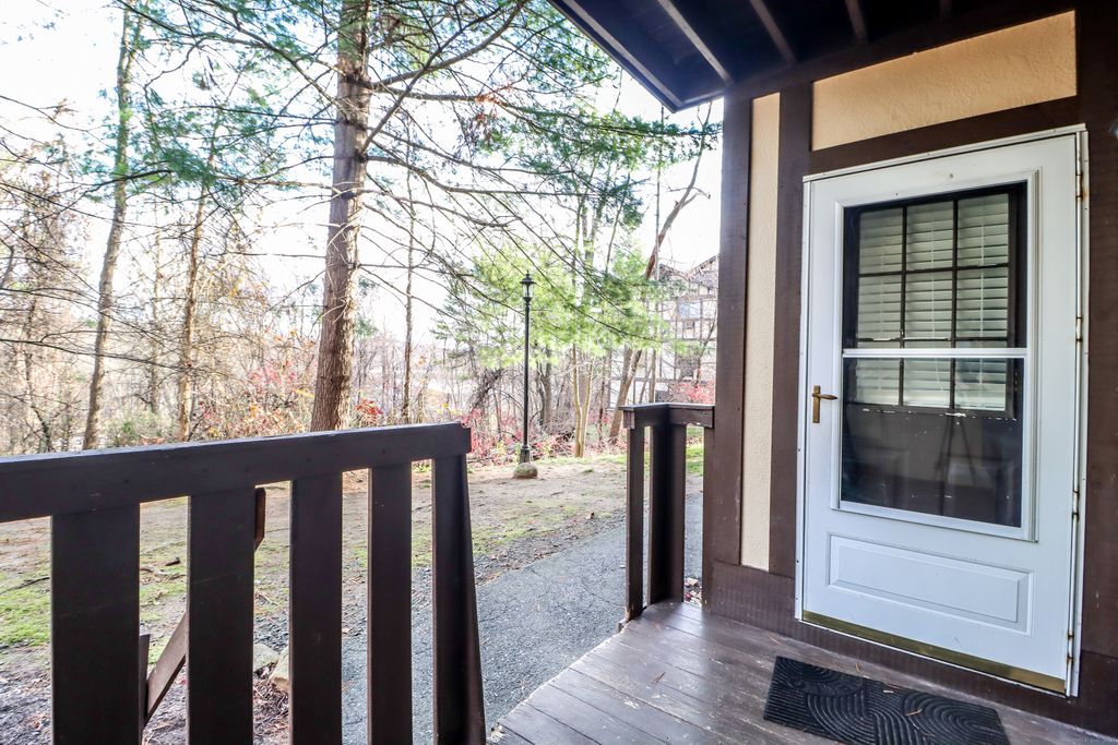 Photo of 27 Rollingwood Drive #27, Brookfield, CT 06804 (MLS # 24141137)