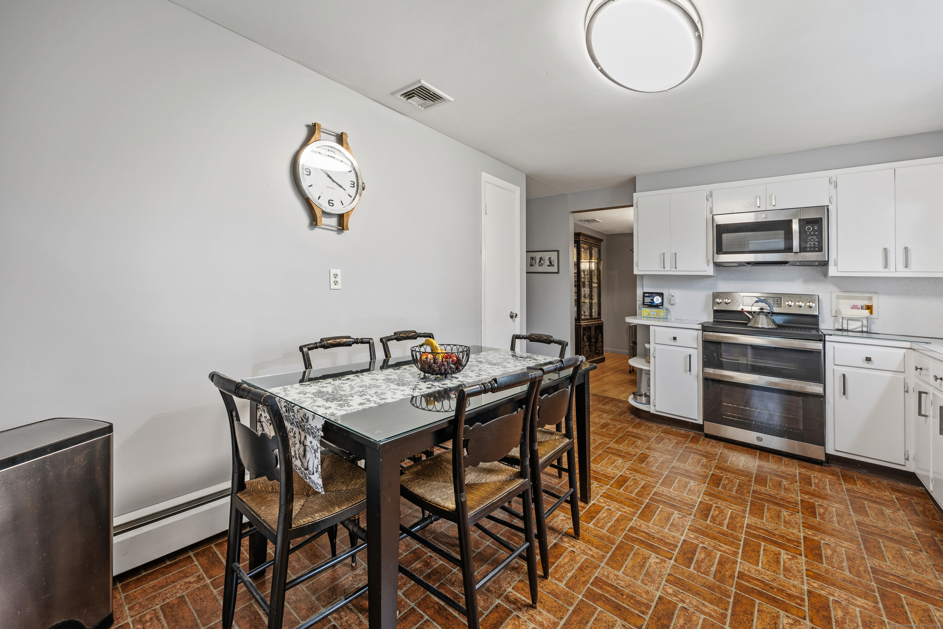 91 Parklawn Drive, Waterbury, Connecticut image 7