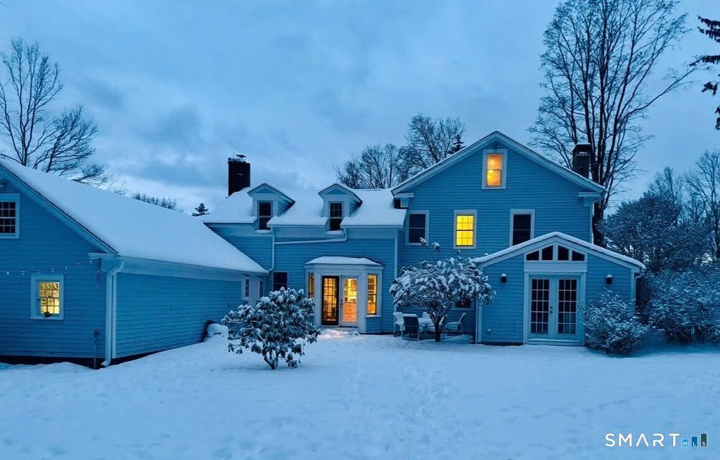 Photo of 700 Watertown Road, Middlebury, CT 06762 (MLS # 24171374)