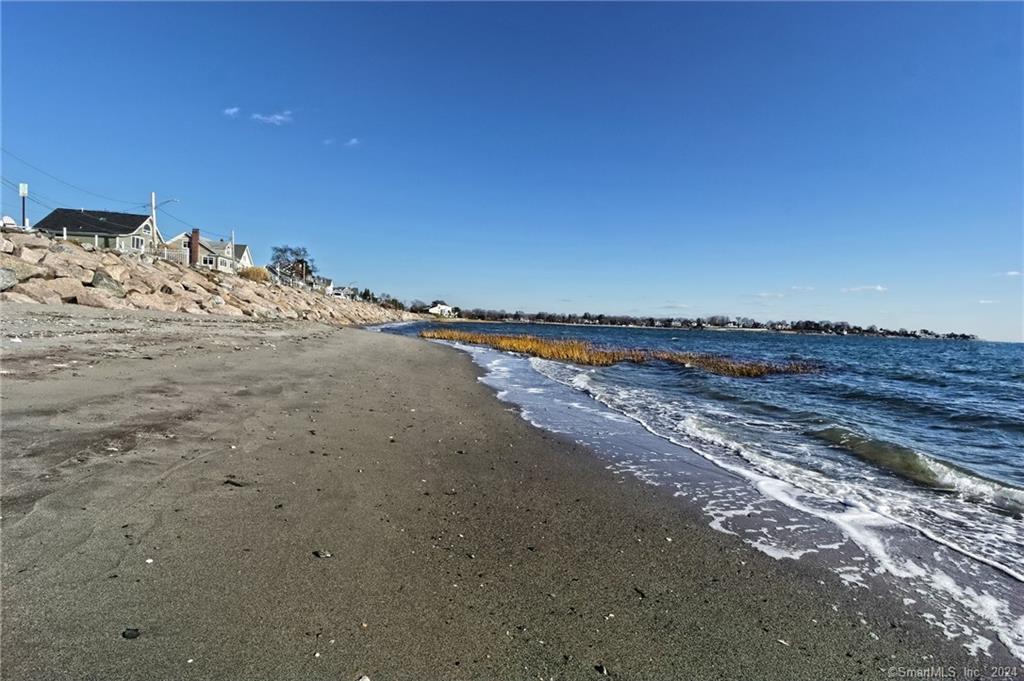 Rental Property at Thompson Street, Milford, Connecticut - Bedrooms: 4 
Bathrooms: 3 
Rooms: 6  - $5,200 MO.