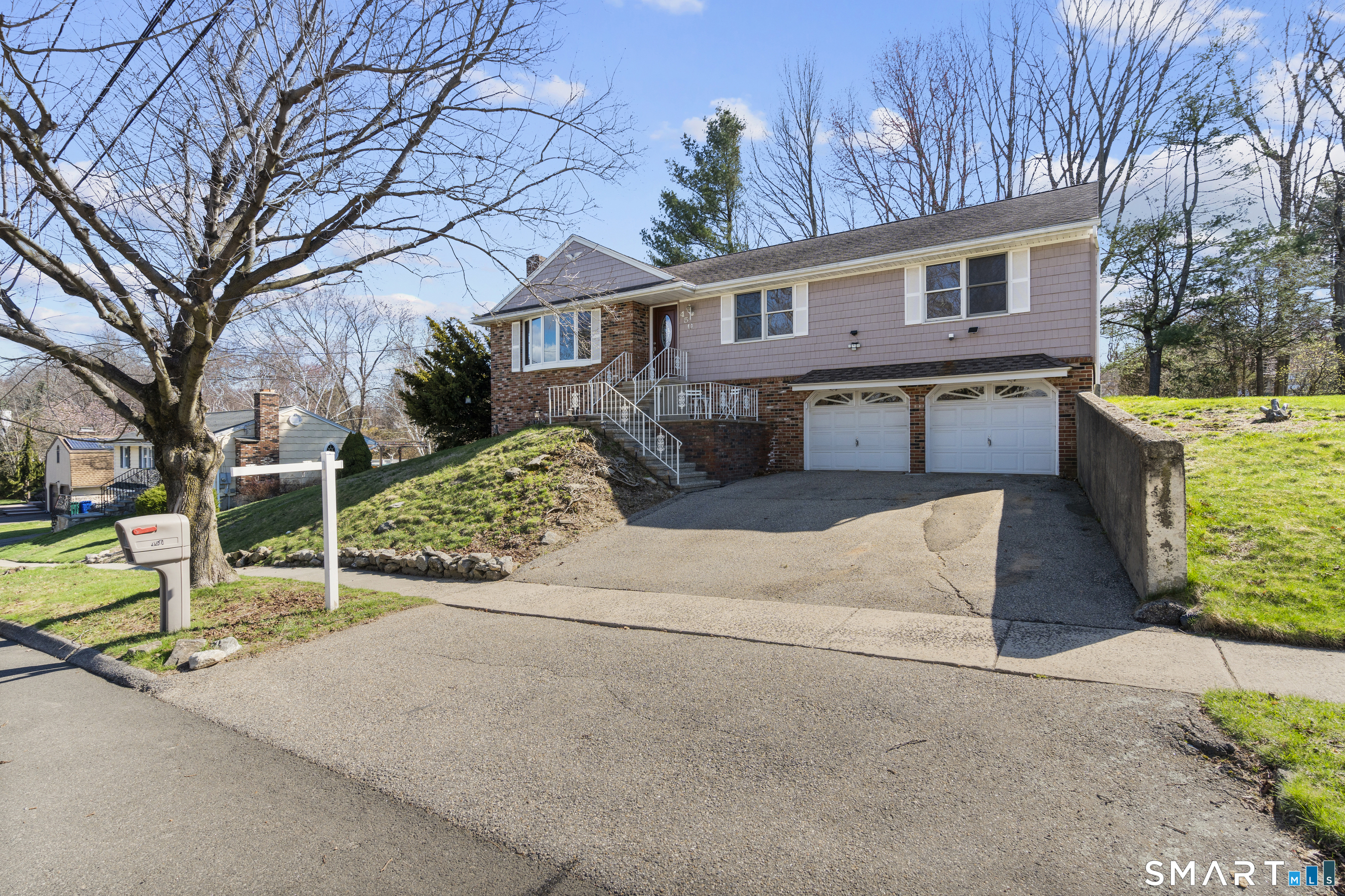 450 Emerald Place
