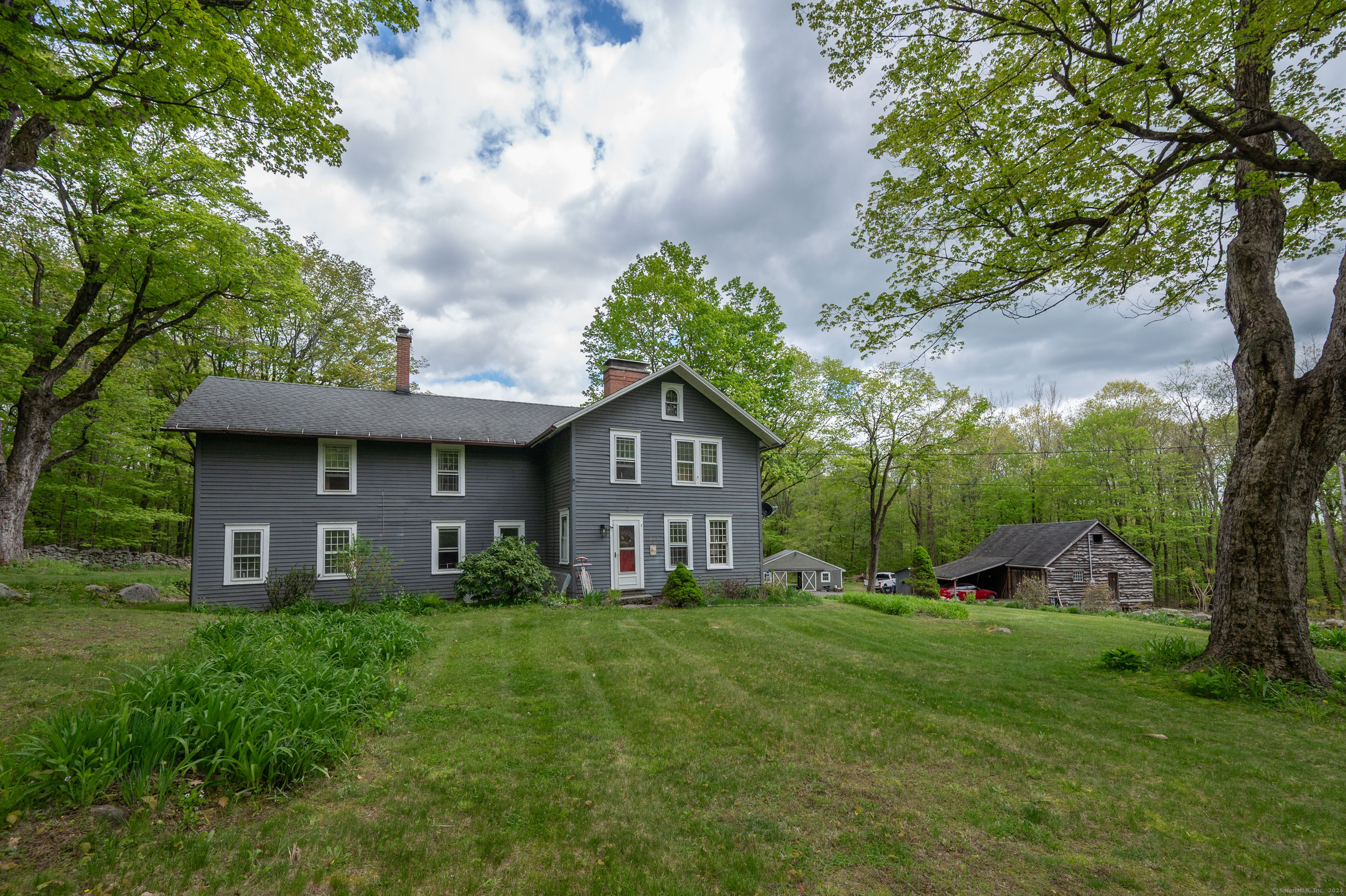 Property for Sale at 469 Platt Hill Road, Winchester, Connecticut - Bedrooms: 4 
Bathrooms: 2 
Rooms: 11  - $1,100,000