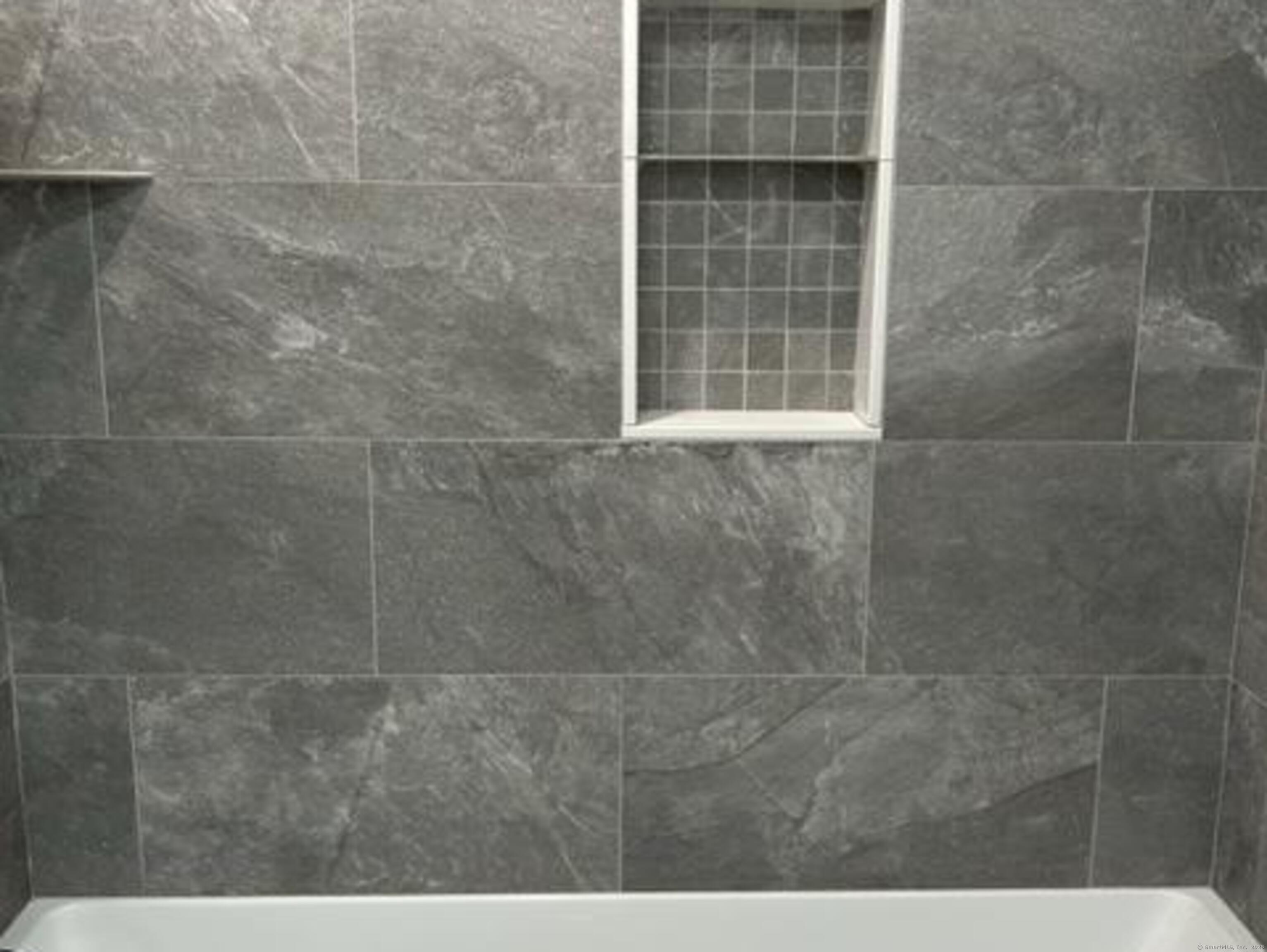 East Haven, Connecticut 06512, United States, 2 Bedrooms Bedrooms, ,1 BathroomBathrooms,Residential,Active,128789