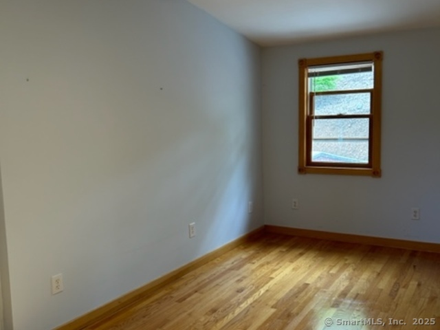 East Haven, Connecticut 06512, United States, 2 Bedrooms Bedrooms, ,1 BathroomBathrooms,Residential,Active,128789
