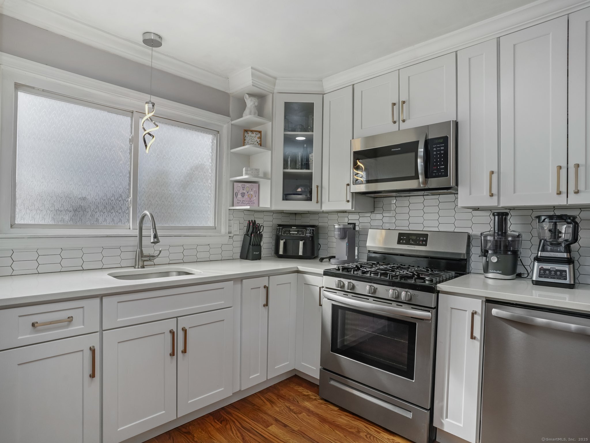 Property for Sale at Woodin Street, Hamden, Connecticut - Bedrooms: 3 
Bathrooms: 1 
Rooms: 6  - $325,000