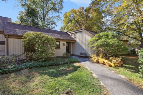 A home in Southbury