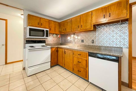 Tiny photo for 273 Queen Street #APT 8A, Southington, CT 06489 (MLS # 24131932)