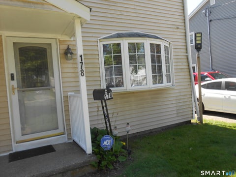 Homes For Sale - 178 Larkin Court<br/> Stratford, CT 06615