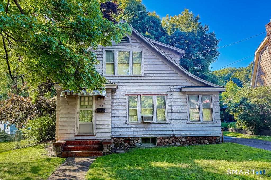 320 Farmington Avenue