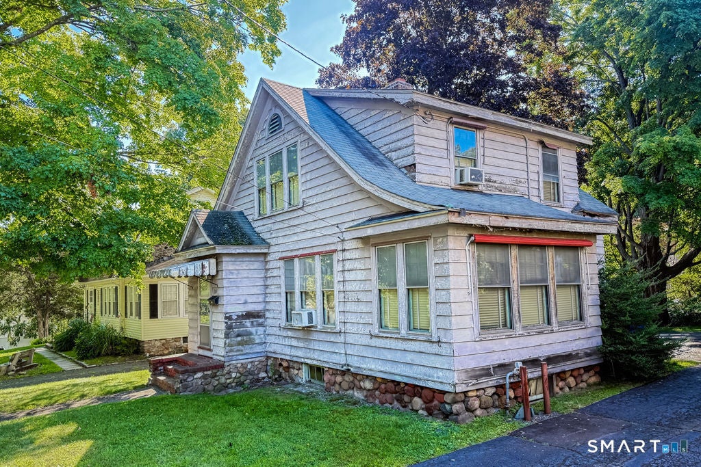 320 Farmington Avenue
