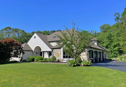 Single Family Residence in Glastonbury CT 28 Fawn Run.jpg