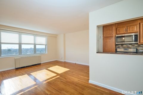 Tiny photo for 2625 Park Avenue #9R, Bridgeport, CT 06604 (MLS # 24149533)