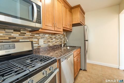 Tiny photo for 2625 Park Avenue #9R, Bridgeport, CT 06604 (MLS # 24149533)