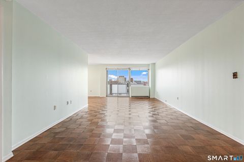 Tiny photo for 1 Strawberry Hill Court #APT 2B, Stamford, CT 06902 (MLS # 24145871)